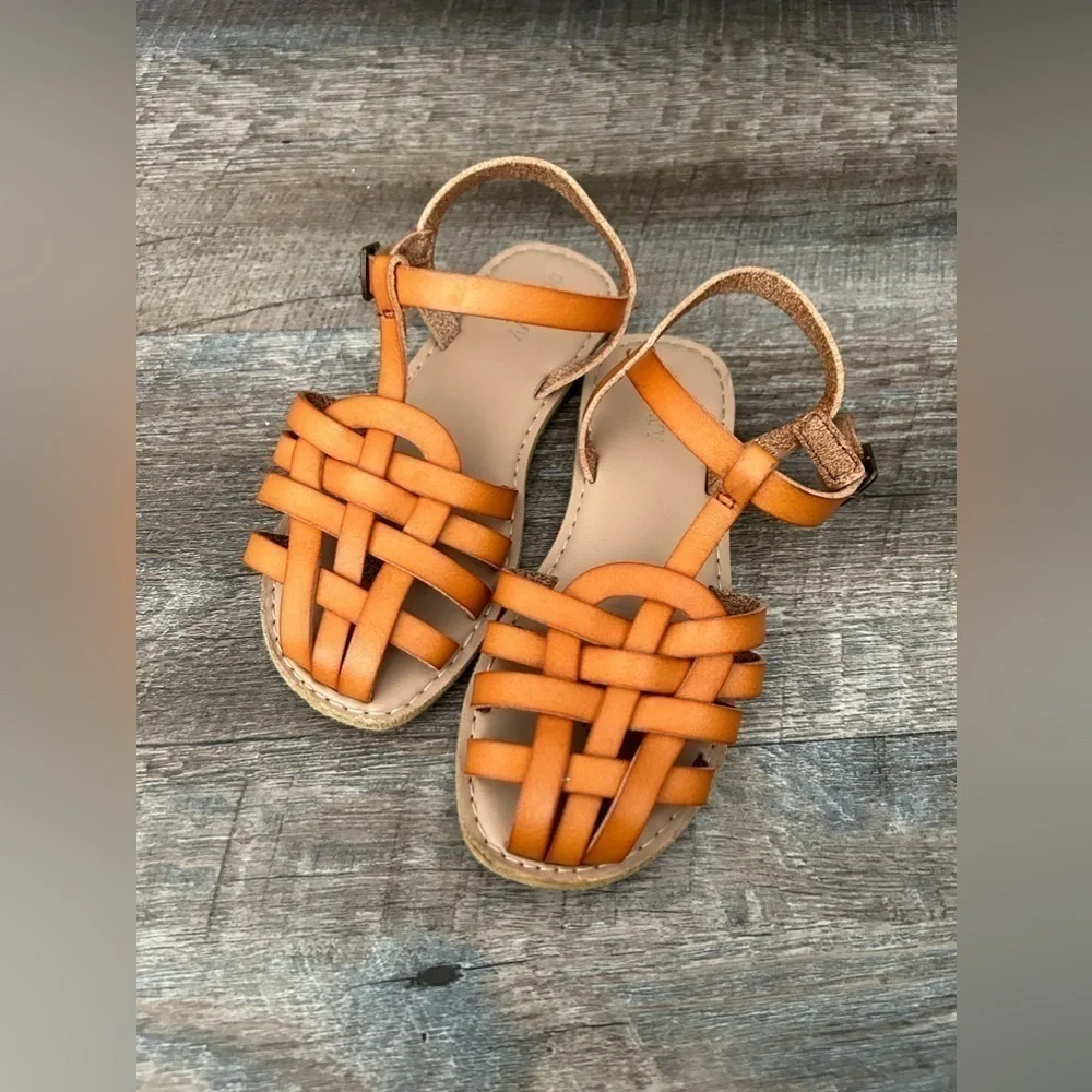 🌸 $10 SALE 🌸 Old Navy Girls Sandals Size 10c
