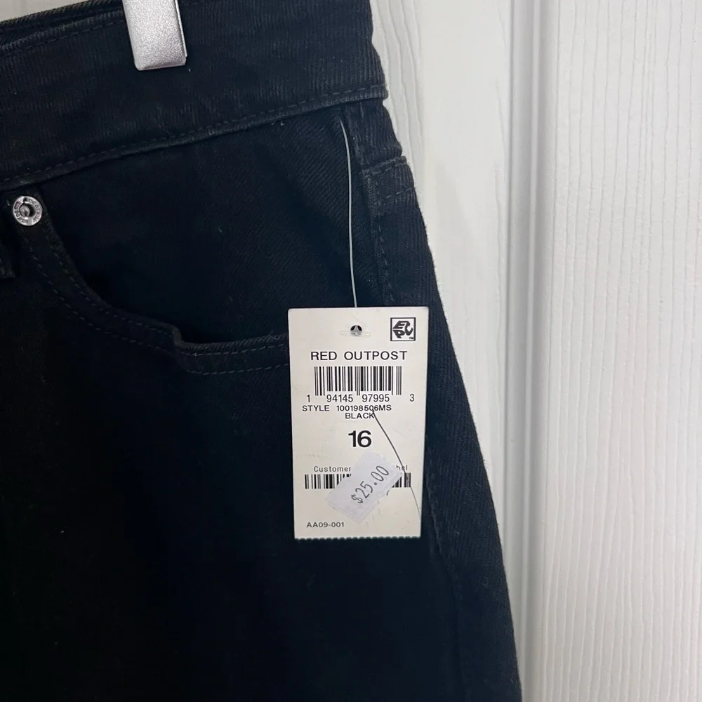 INC International Concepts inc front pocket