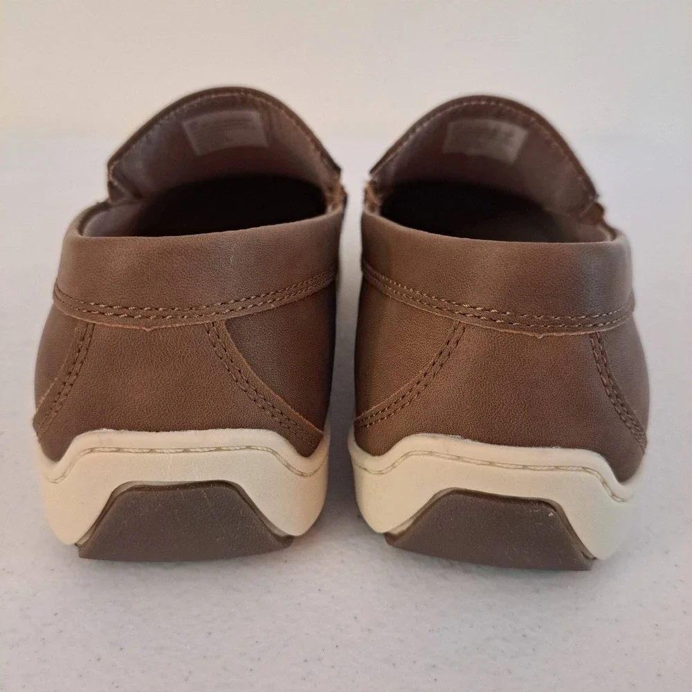 Izod loafers offer