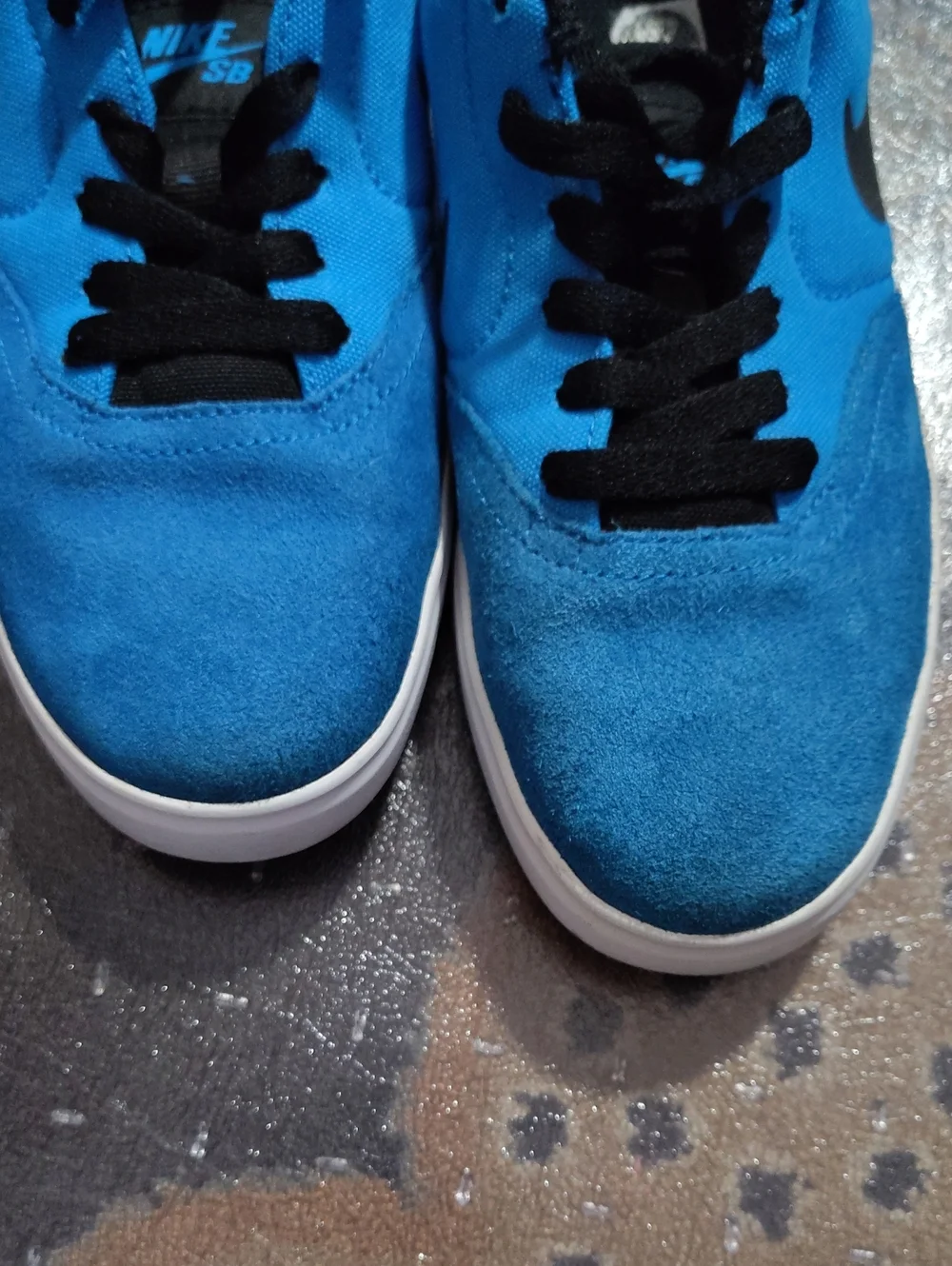 Nike classic low