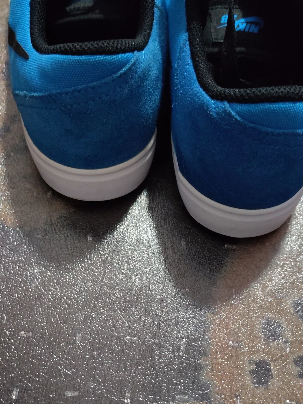 Nike classic low