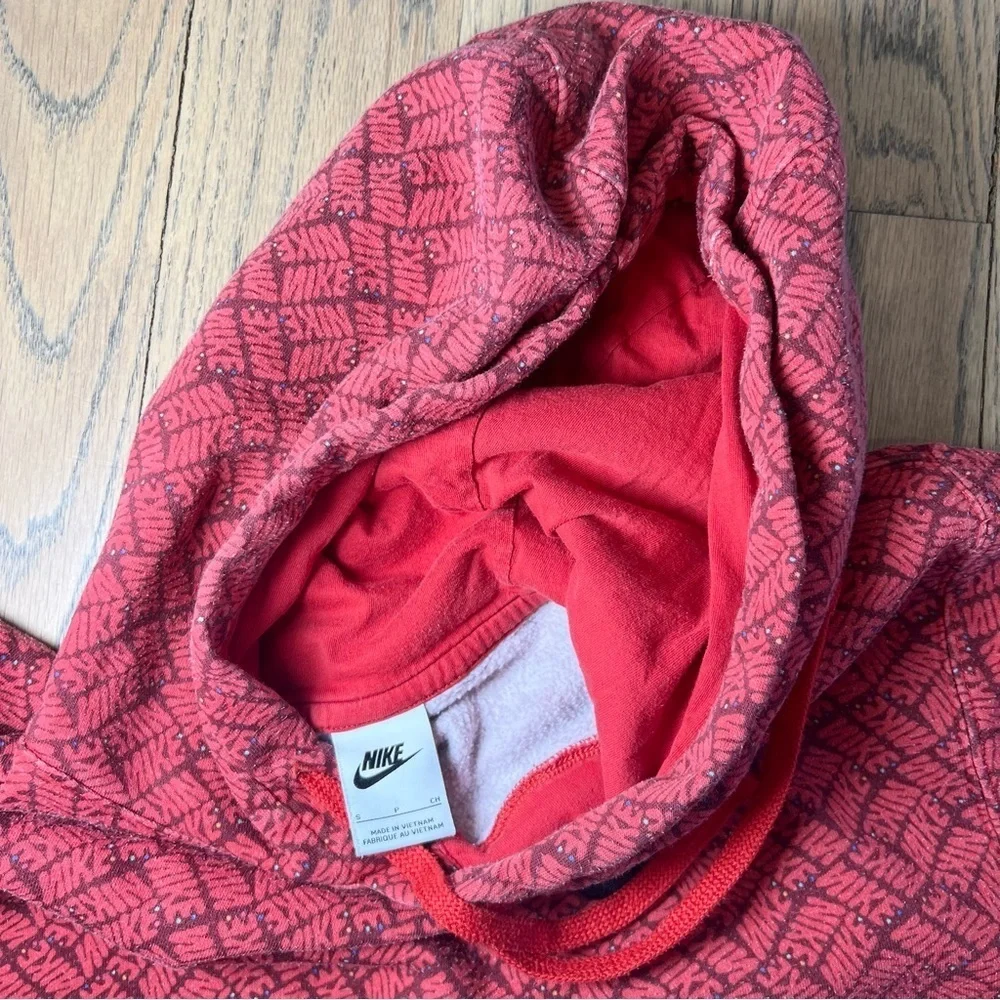Nike inner pilled hem
