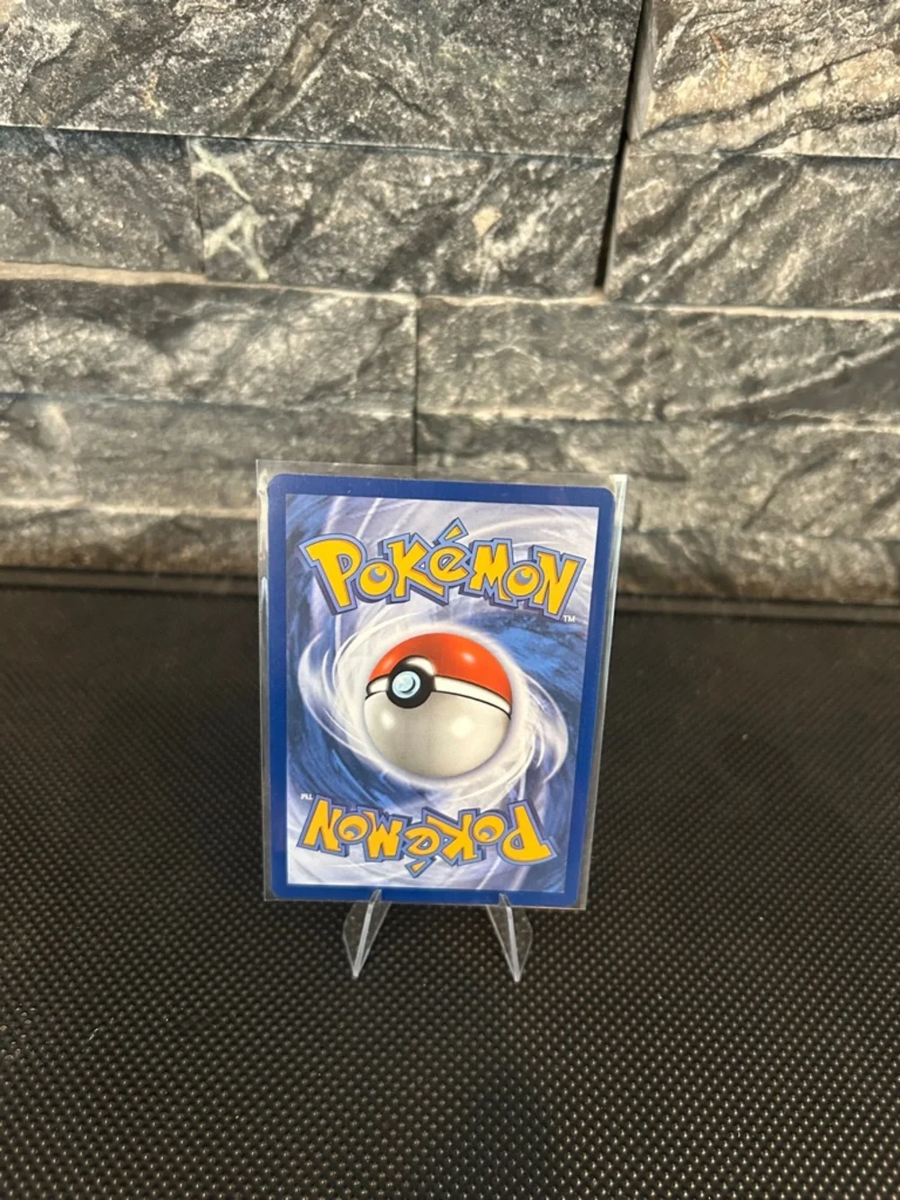 Pokemon noibat reverse