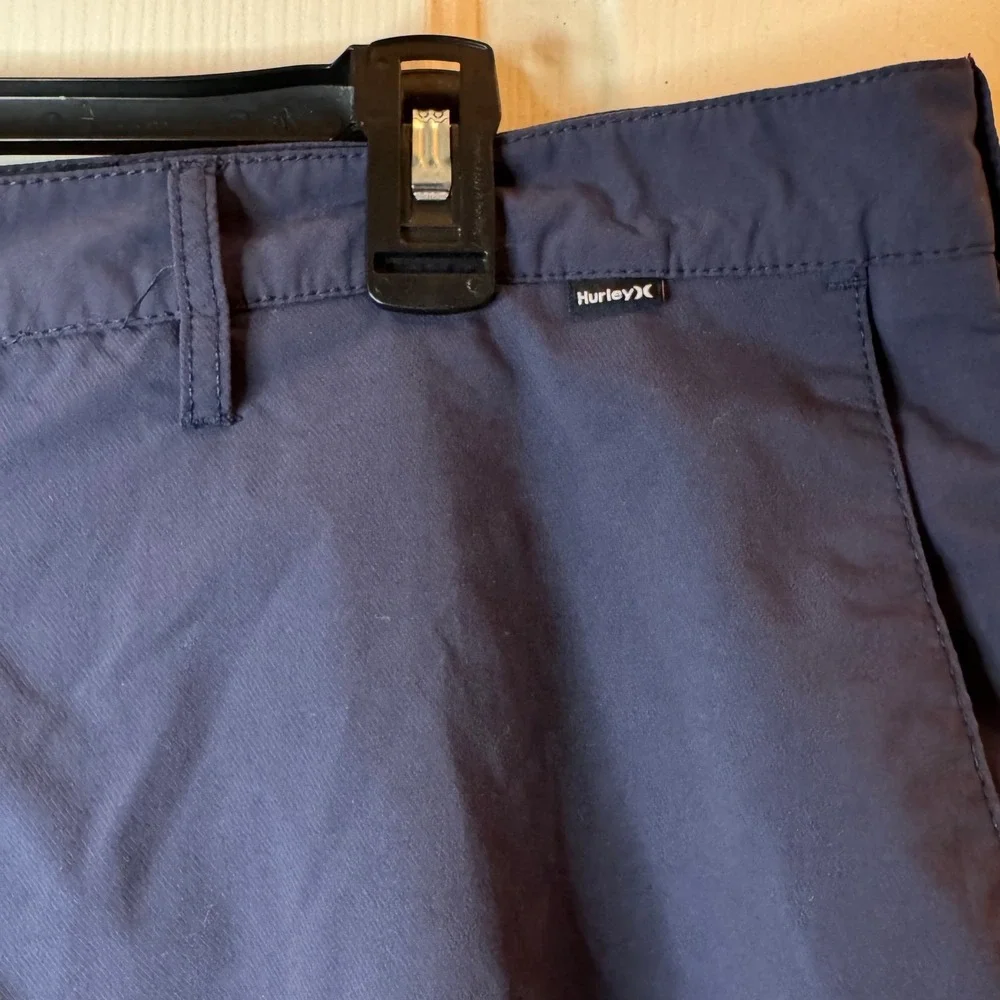 Hurley color blue
