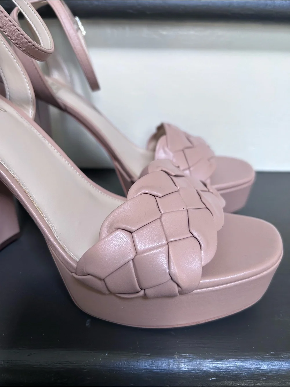 Vince Camuto vince camuto