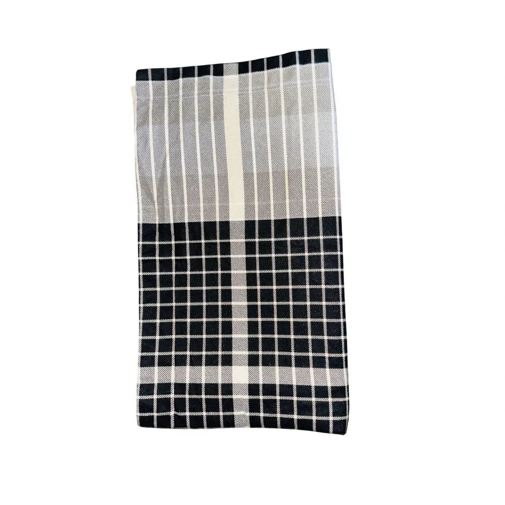Cuddl Duds King Size 2 Pillow Cover Black White‎ Plaid Pattern 20x36