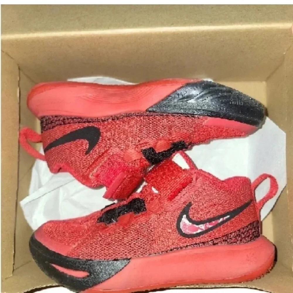 Nike kyrie flytrap