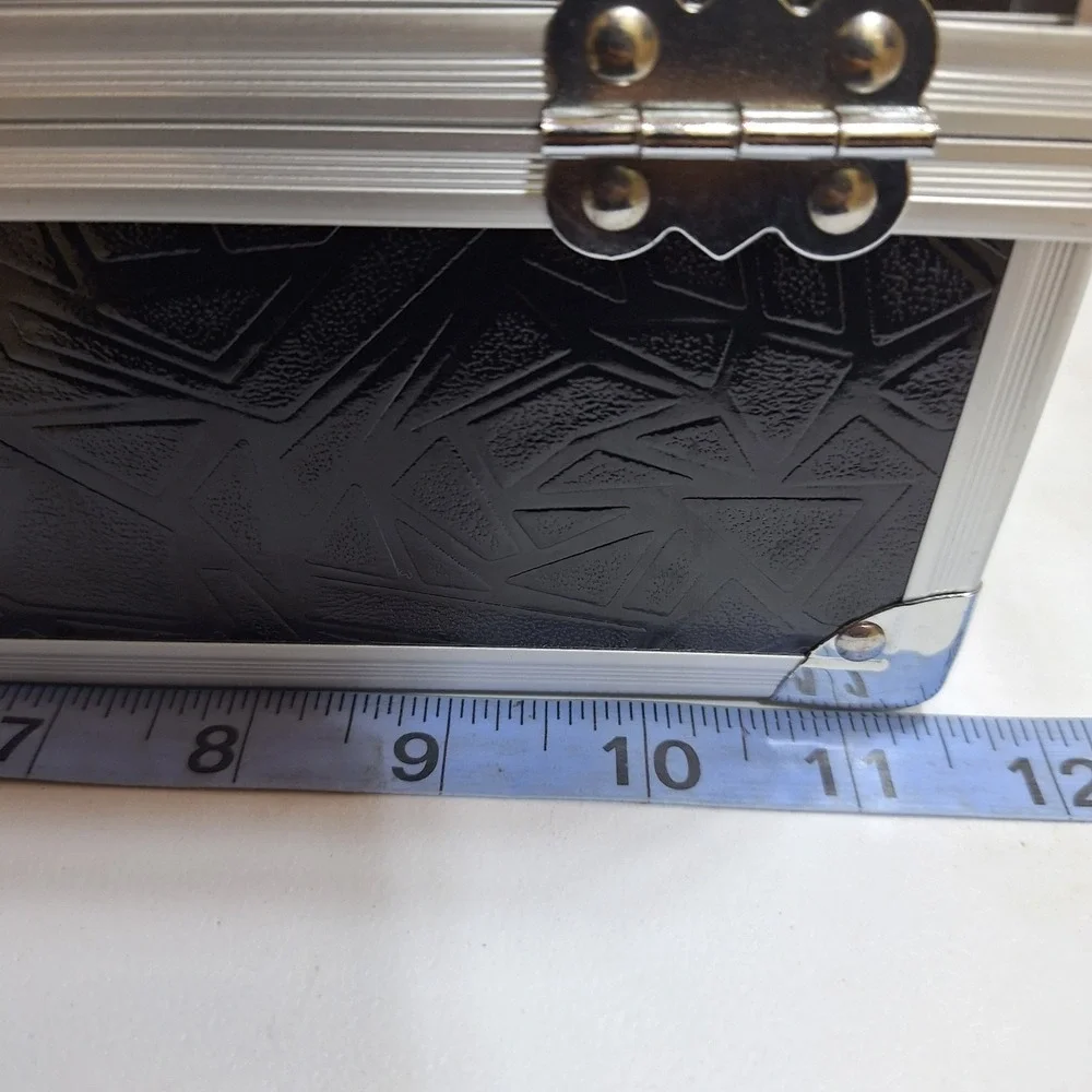 The Unbranded Brand length wear craft