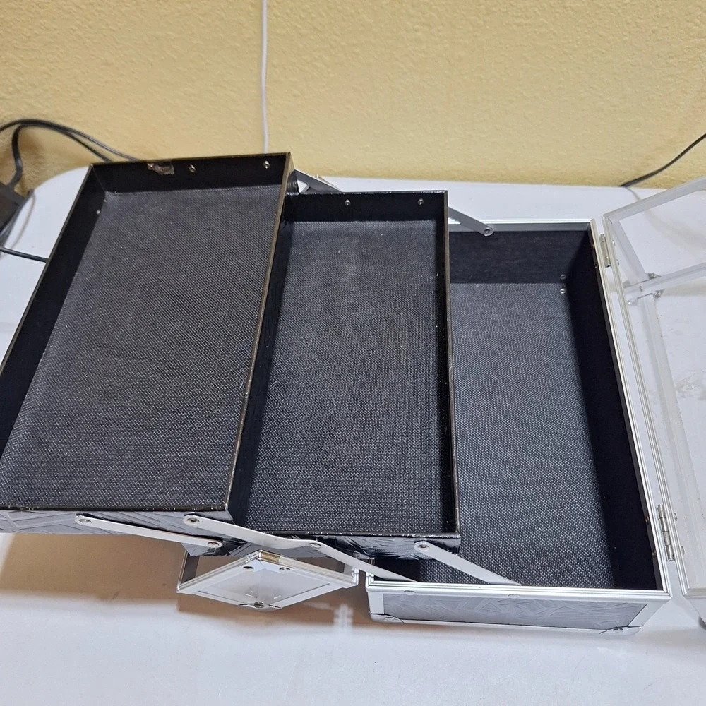 The Unbranded Brand photos trays metal