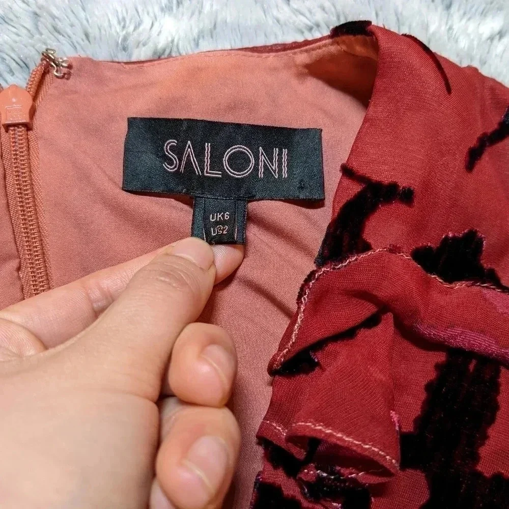 SALONI velvet flowers