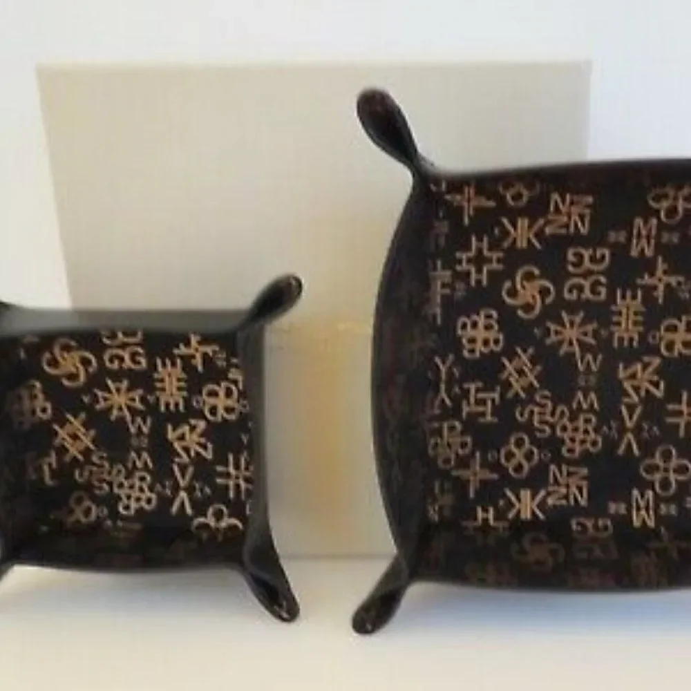 India Hicks brand new