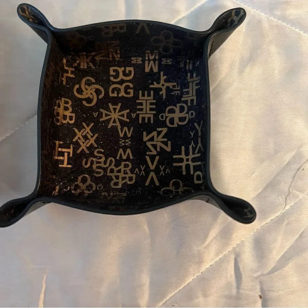 India Hicks brand new