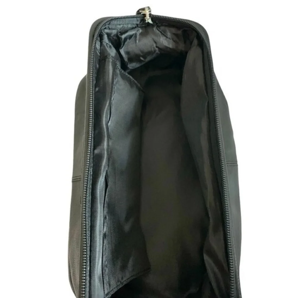 Dopp black satin