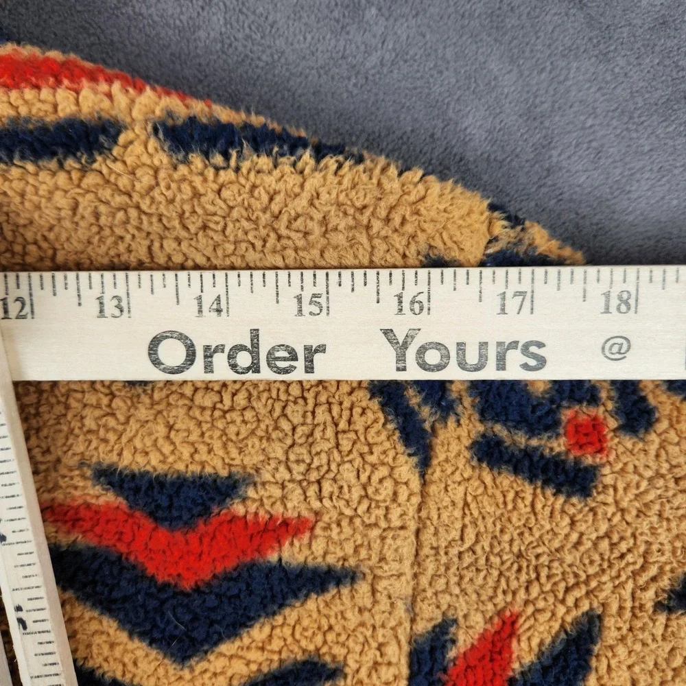 The North Face measurements shoulder