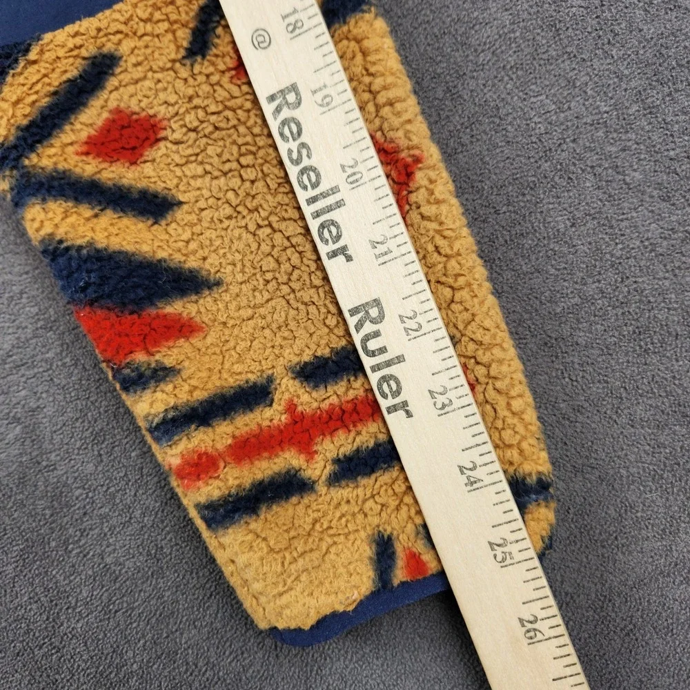 The North Face measurements shoulder