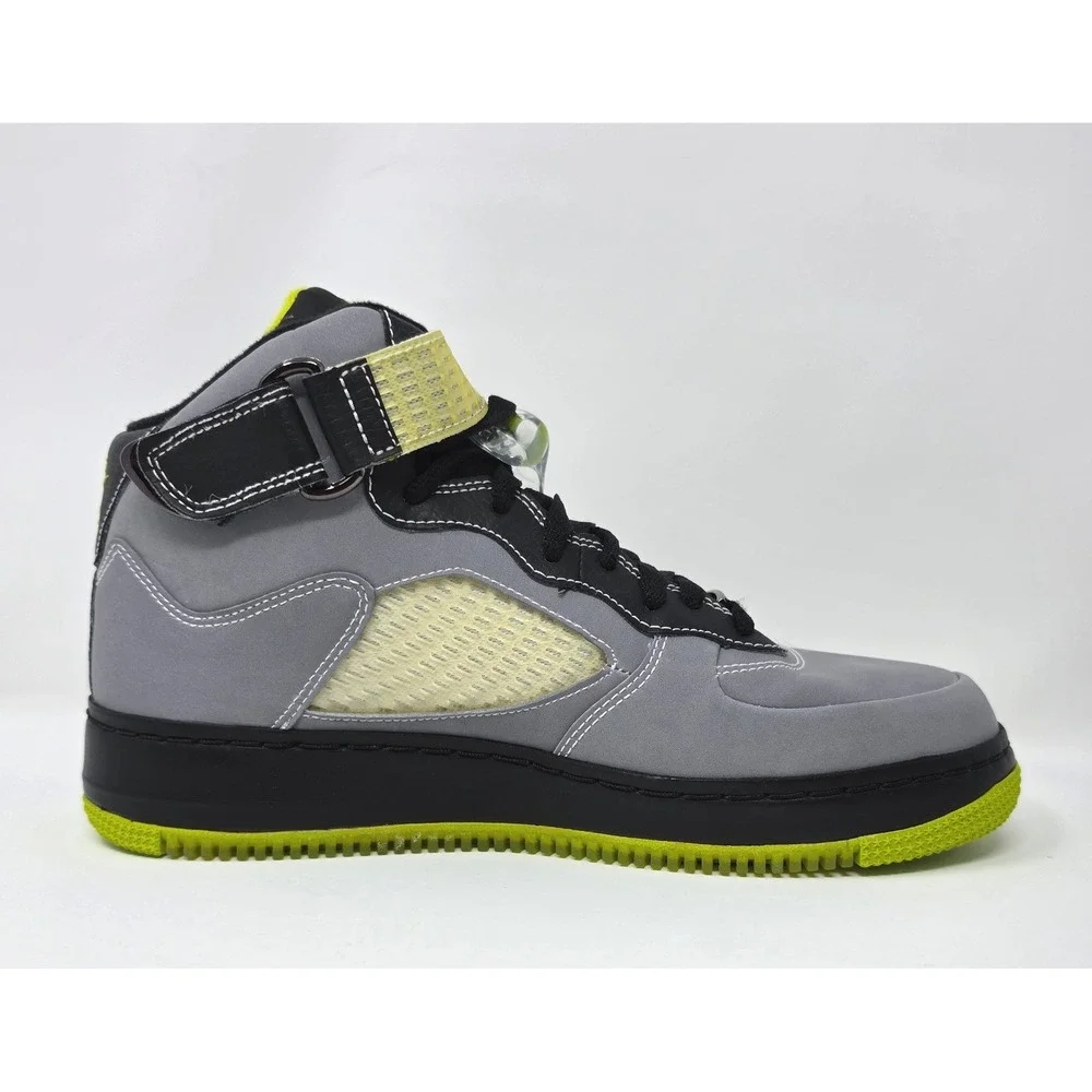 Nike 318608 graphics elements