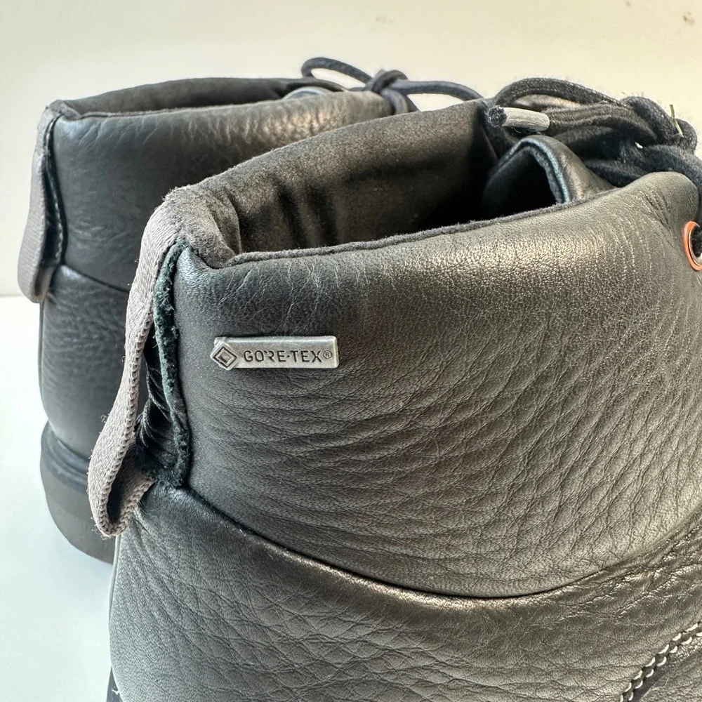 Clarks offers ankle classic