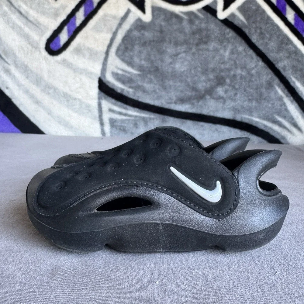 Size 8c - Nike Aqua Swoosh Big Kids Black Water Sandals