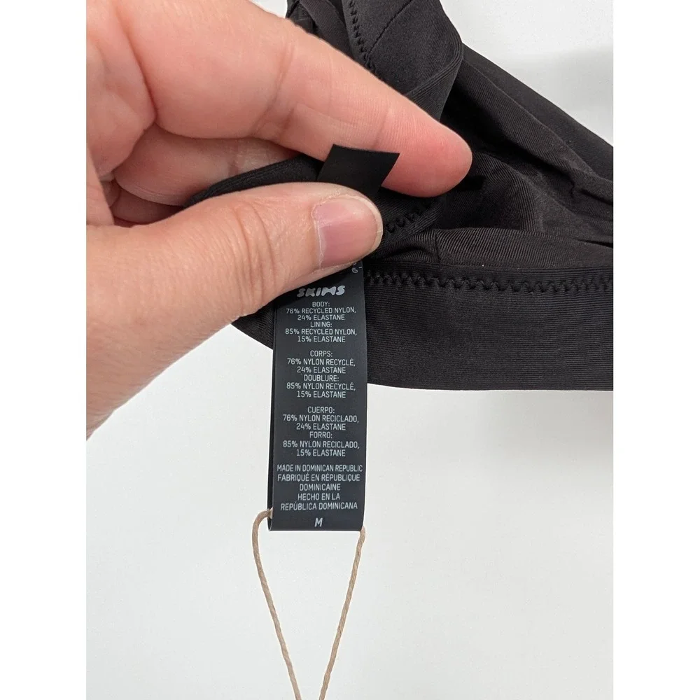 SKIMS sz nwt medium