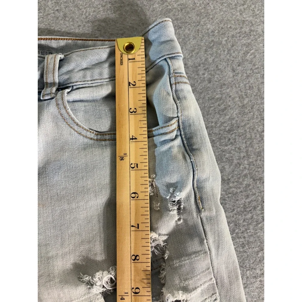 American Eagle Outfitters closure 14