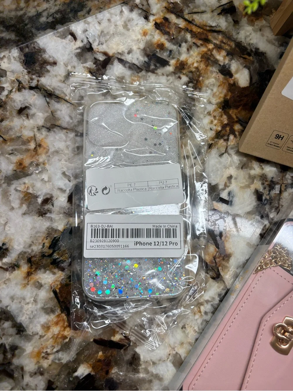 Goldie wallet style