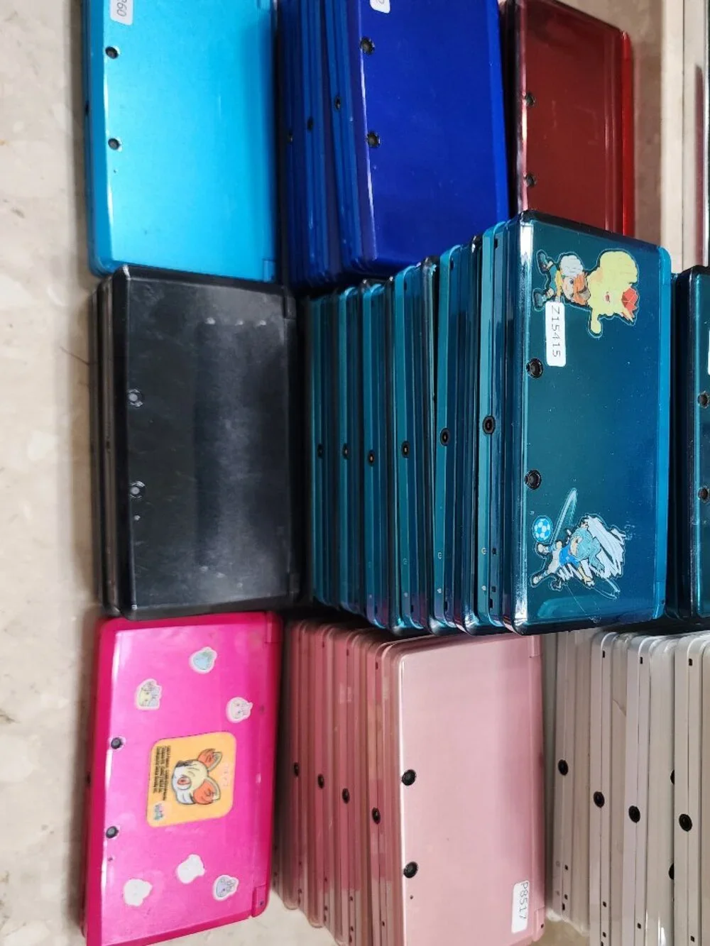 Nintendo 3DS with 64gb memory card and charger Japan