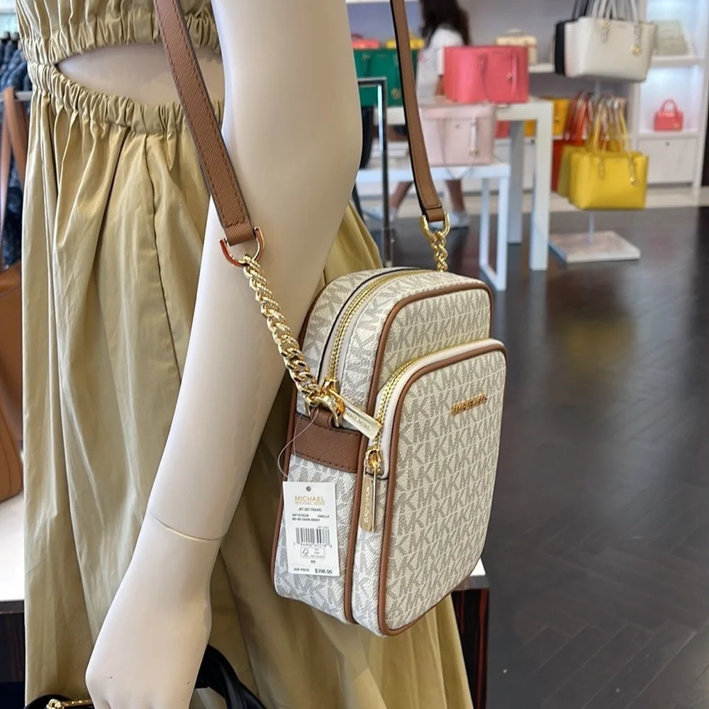 Michael Kors companion it