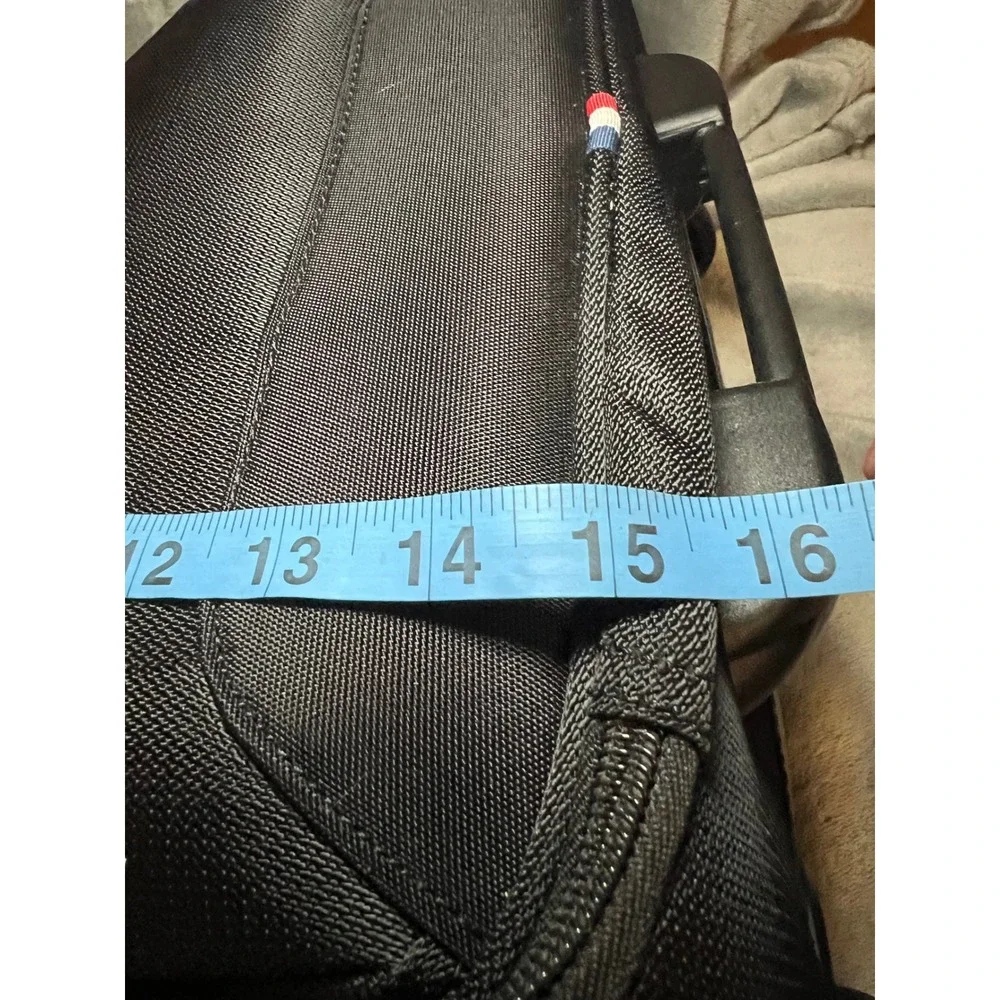 Delsey Paris zip tall keeping