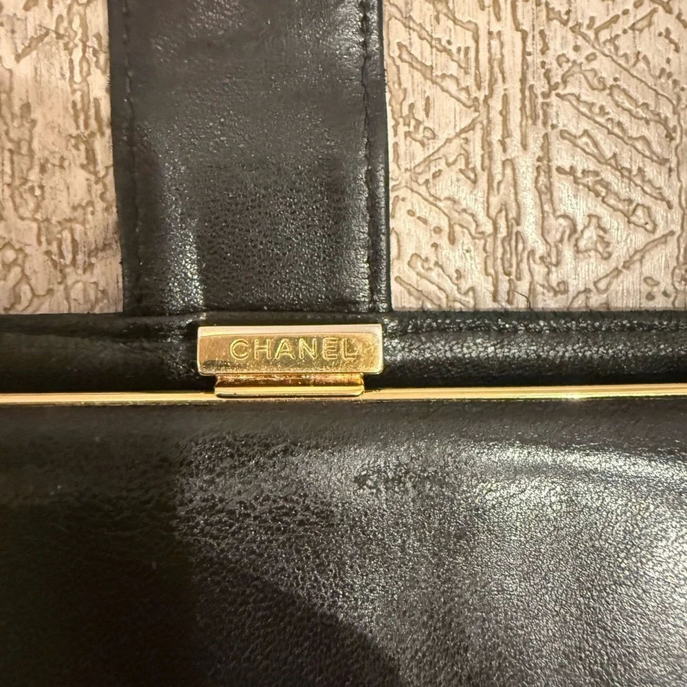 CHANEL wallet interior measurements