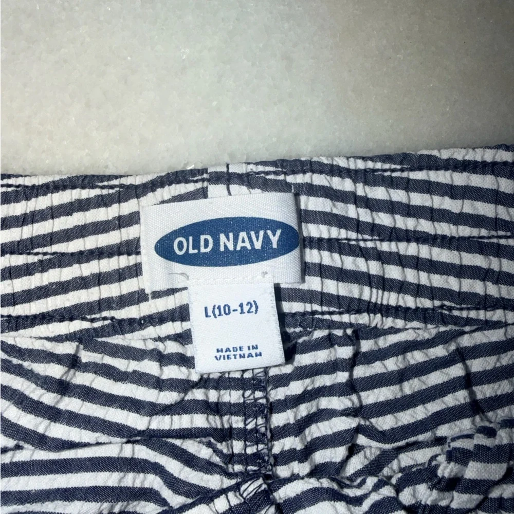 Old Navy versatile side