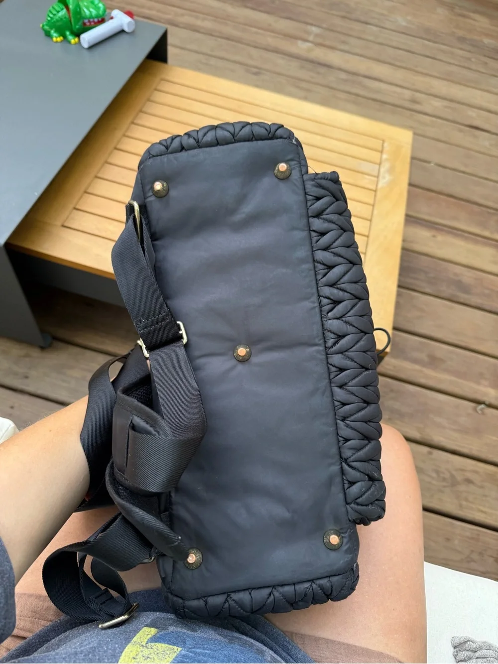 N/A quilted polished features
