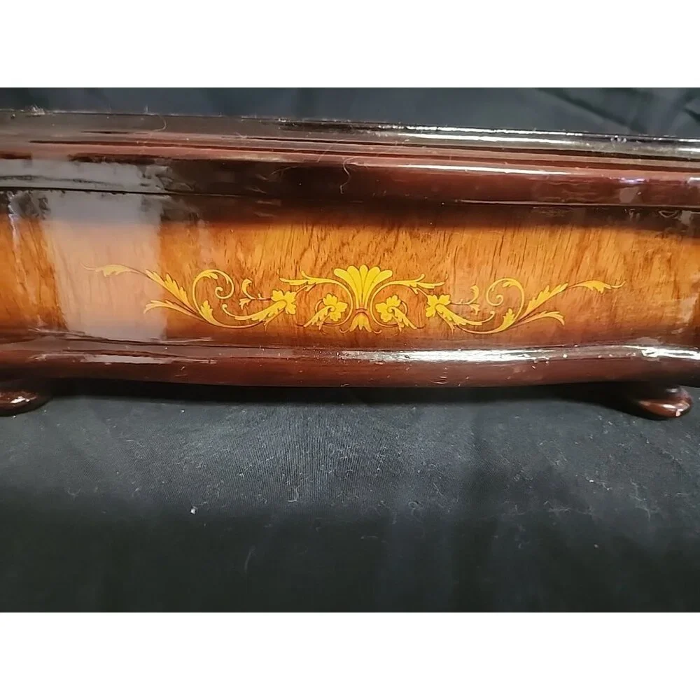 N/A this wooden