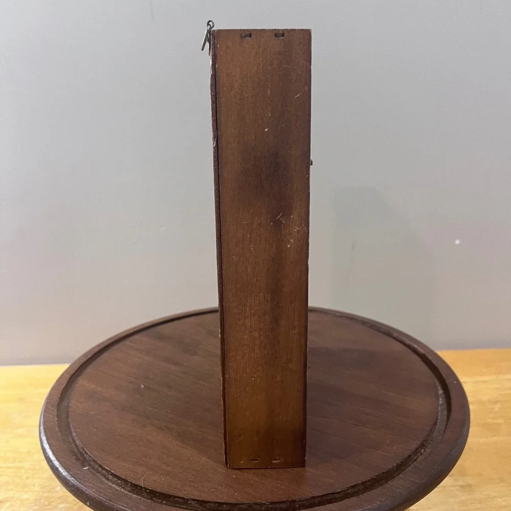 N/A vtg curio