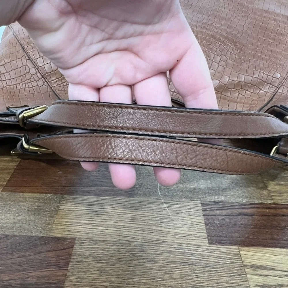 Tahari bag pre