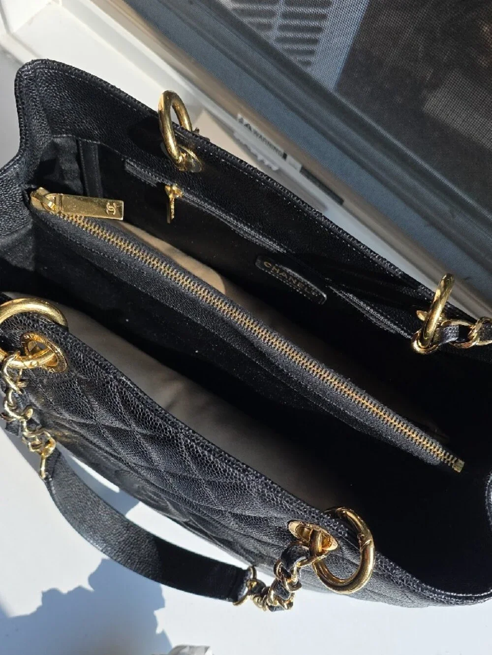 CHANEL iconic grand