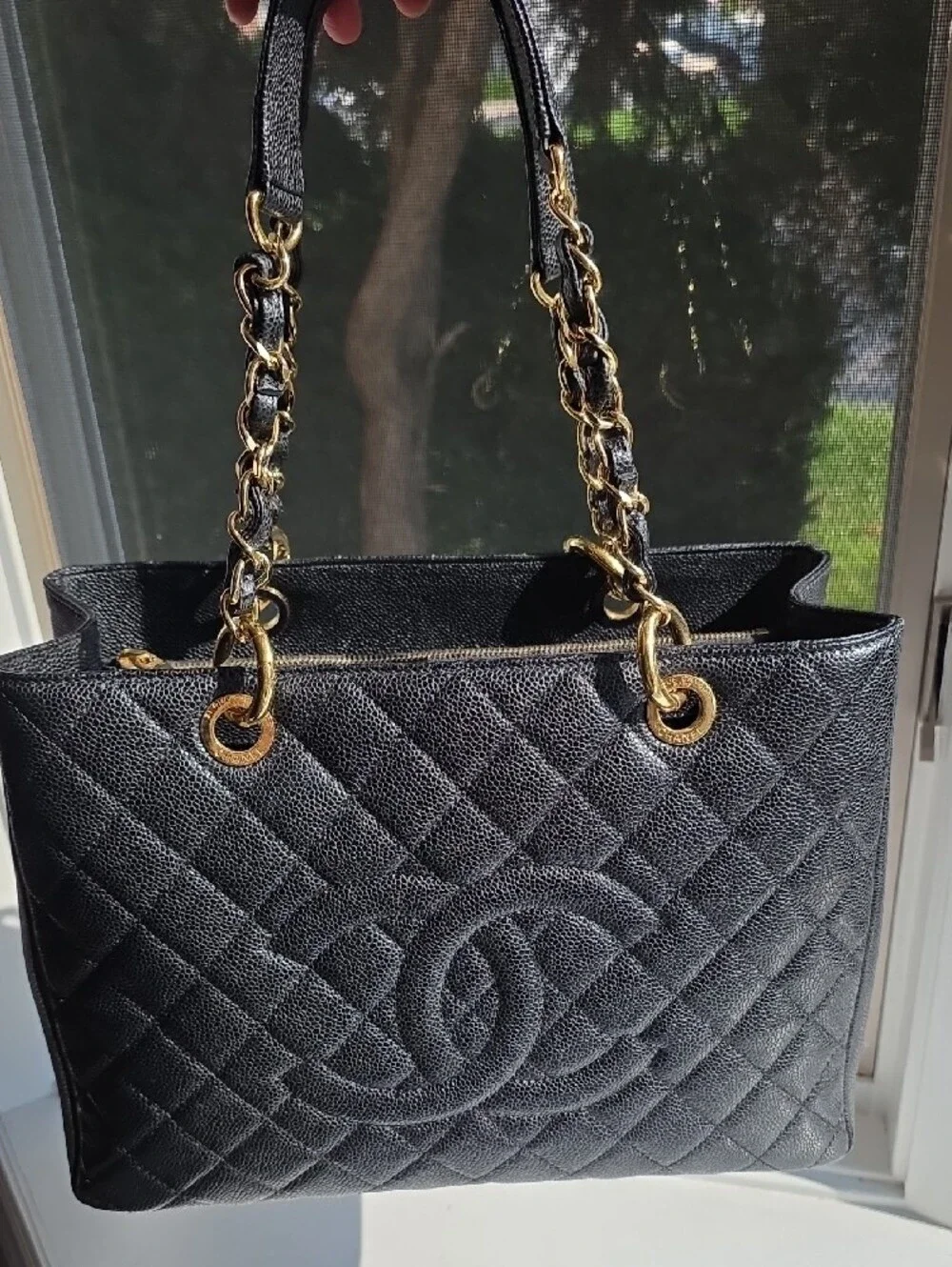 CHANEL iconic grand