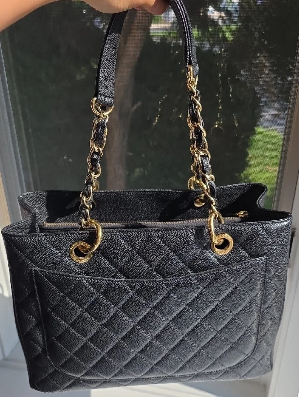CHANEL iconic grand
