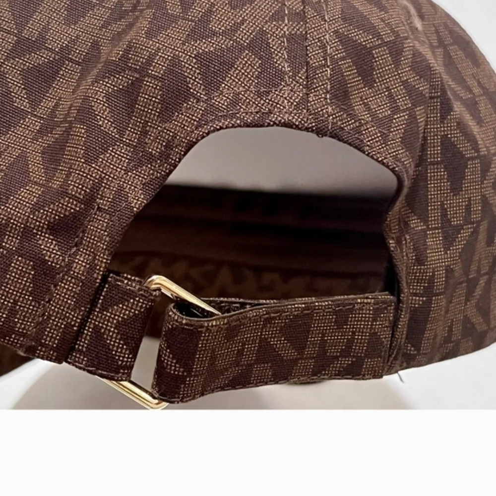 Michael Kors everyday logo
