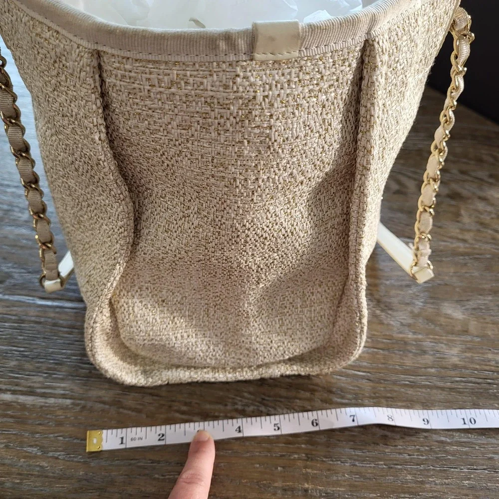 CHANEL fabric pockets