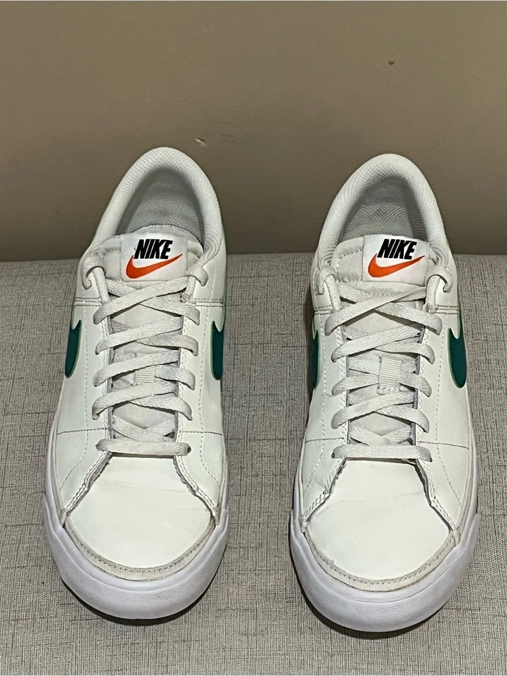 Nike low top