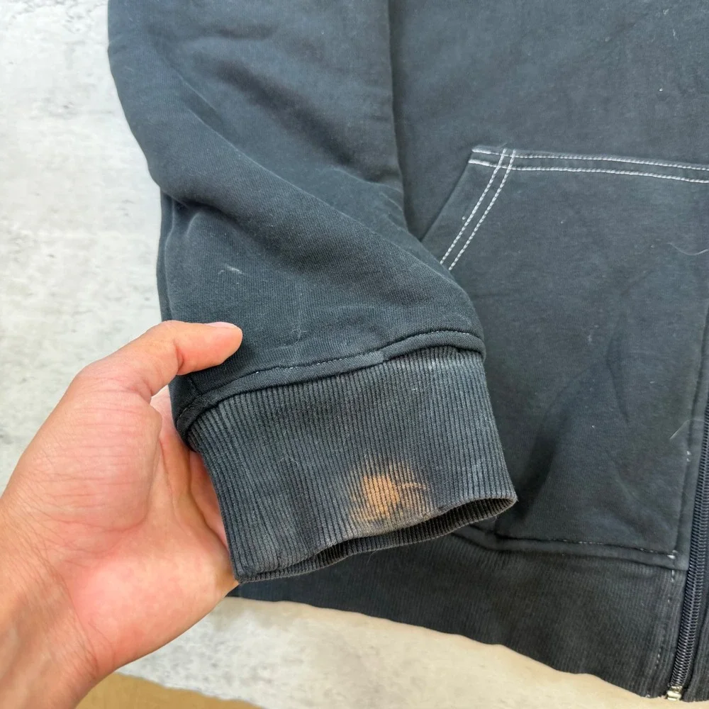 True Religion have logo