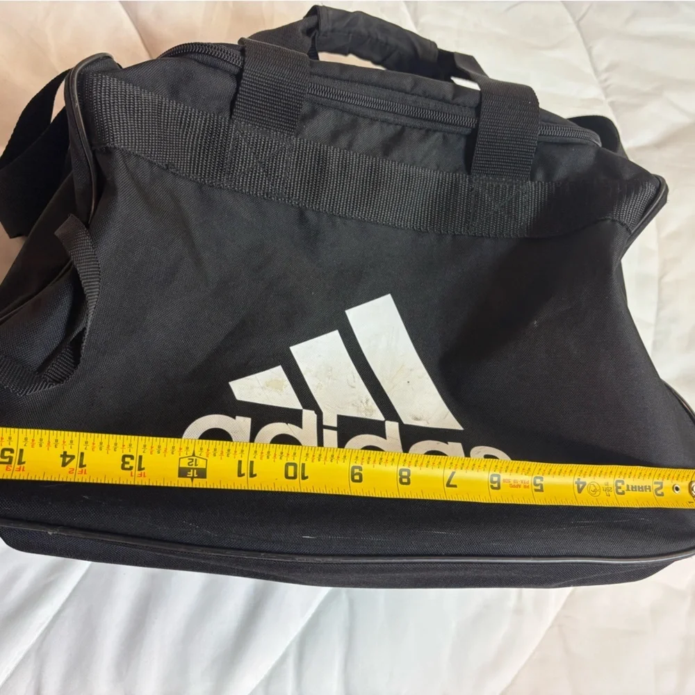 adidas or interior gym