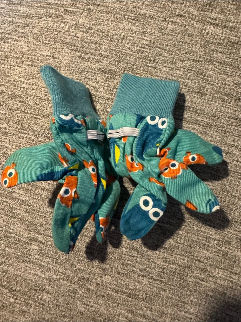 Kids' Teal Fish Print Gloves