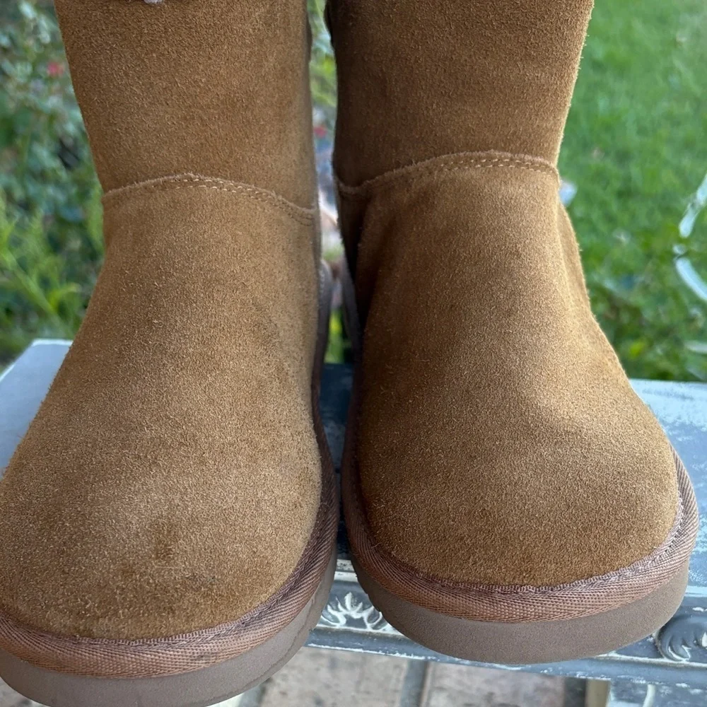 Koolaburra warm suede