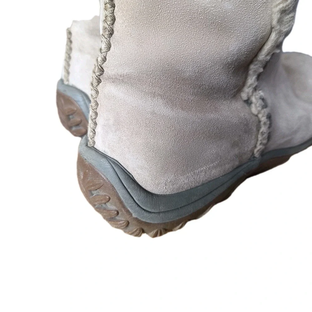 Patagonia travel accents