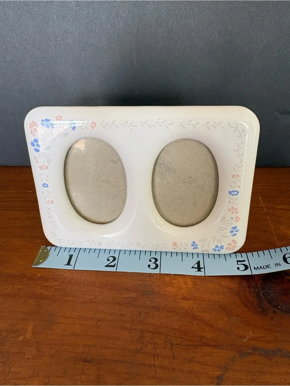 N/A oval designed vintage