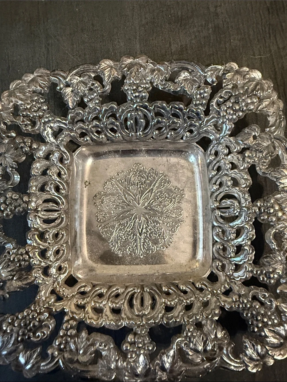 N/A silver tabletops embossed