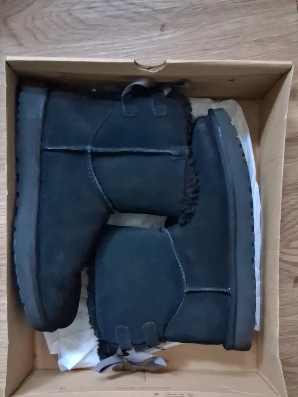 UGG classic short