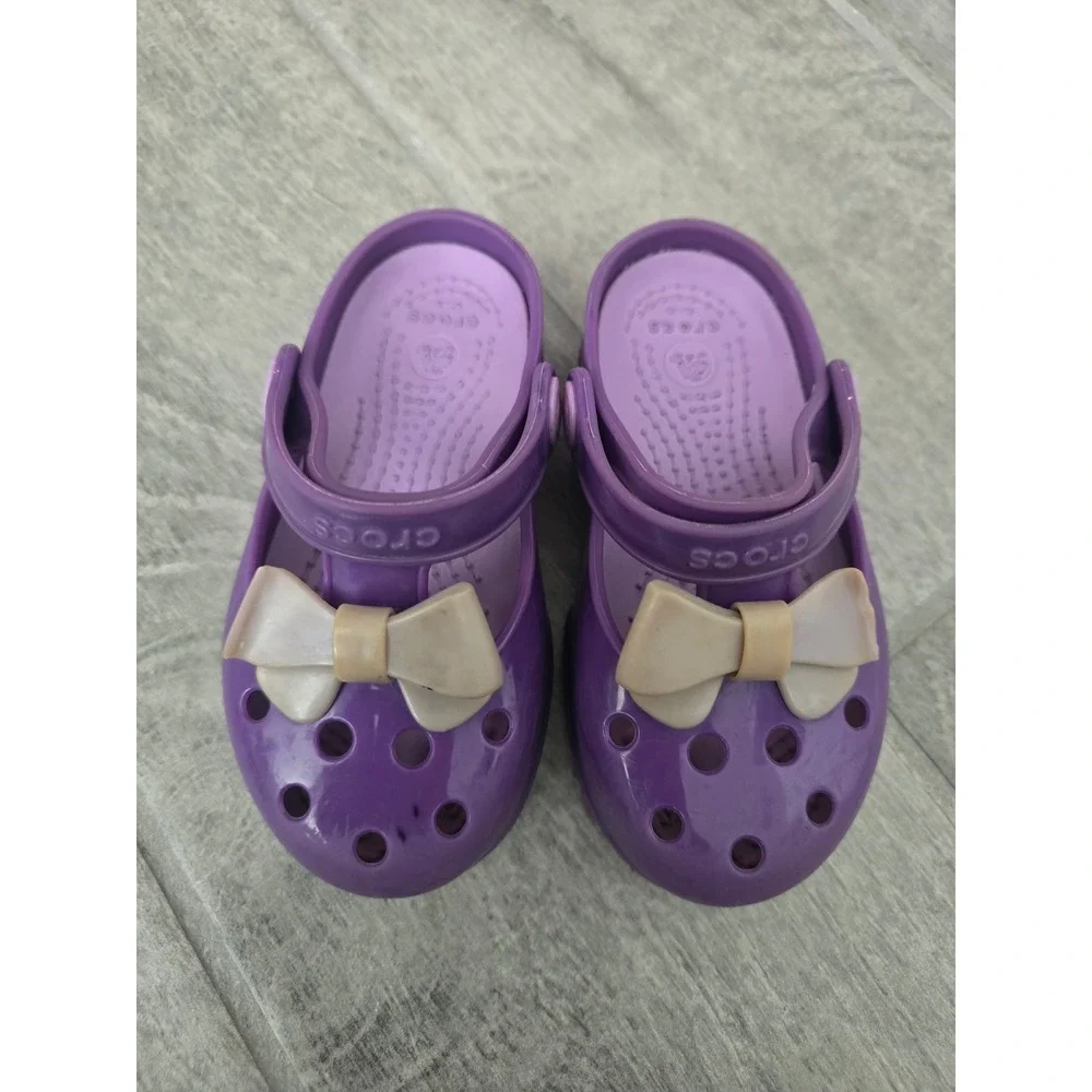 CROCS brand breathable spot