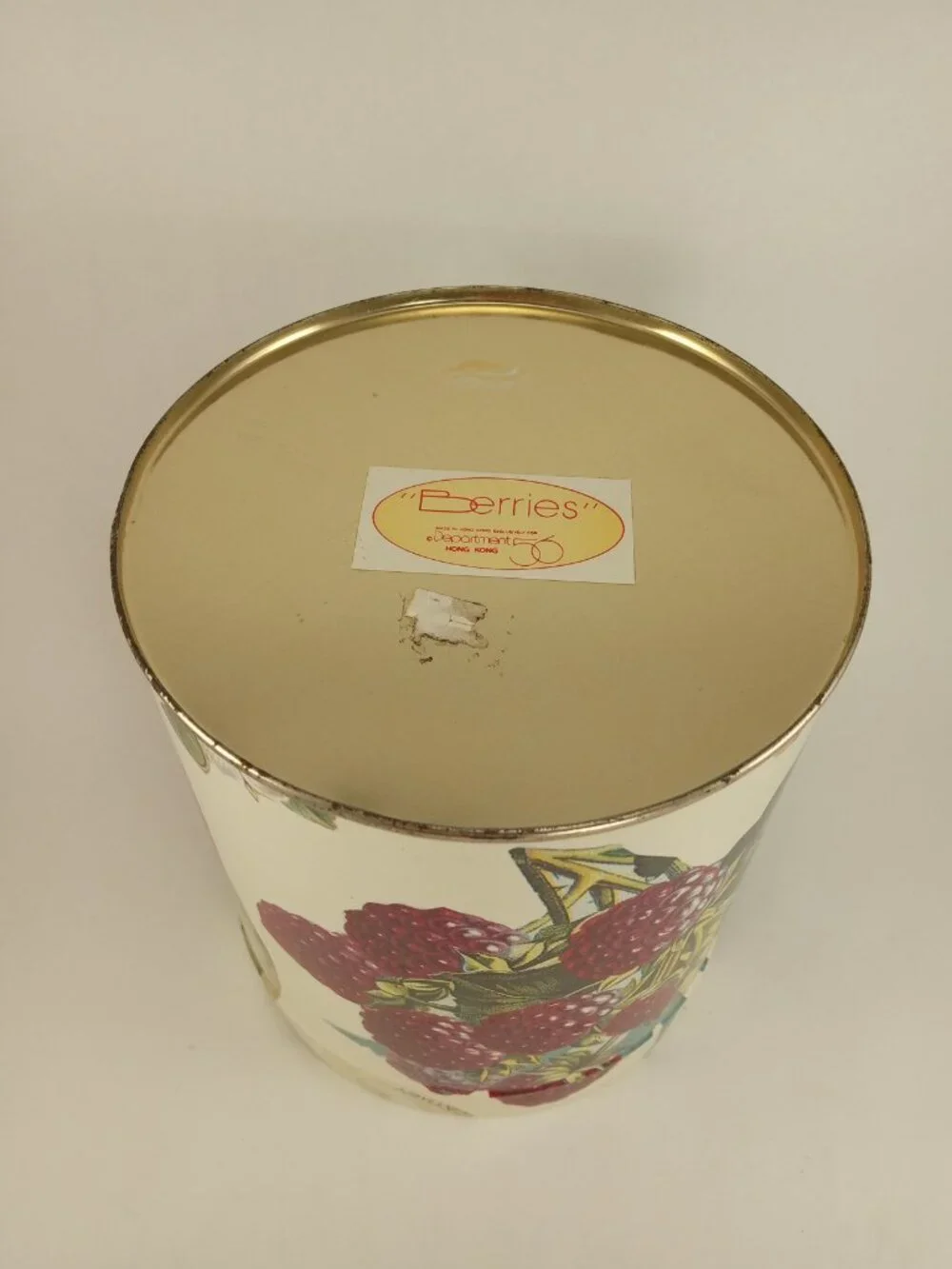 Department 56 berries small metal